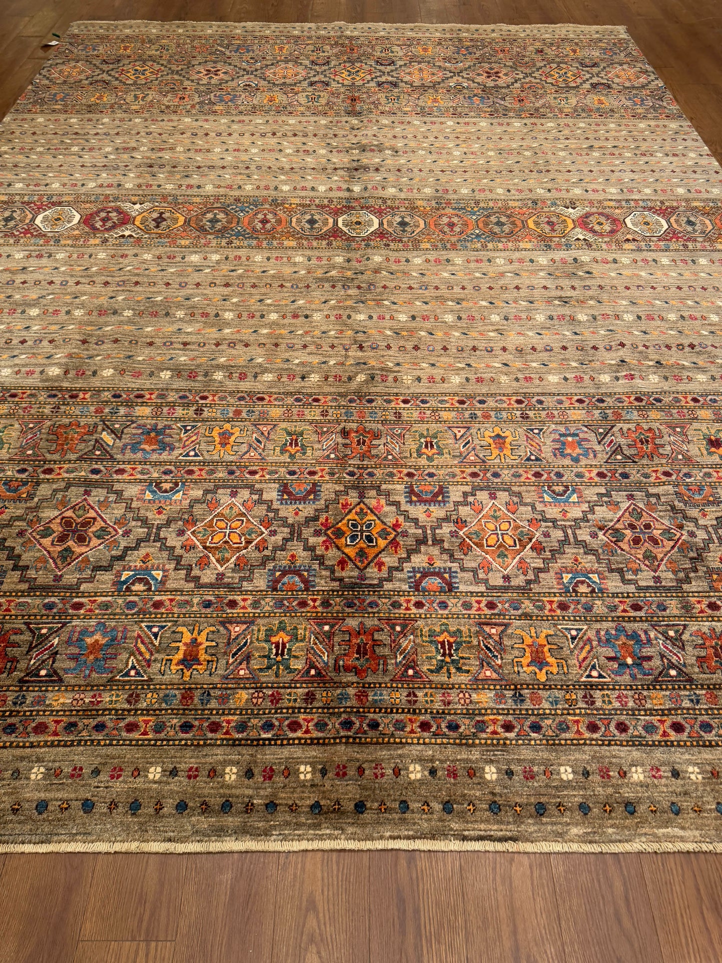 Tribal NJ2837 - 9.8 x 13.3