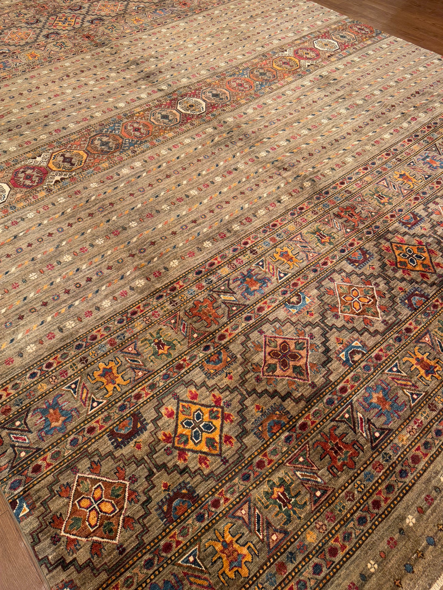 Tribal NJ2837 - 9.8 x 13.3