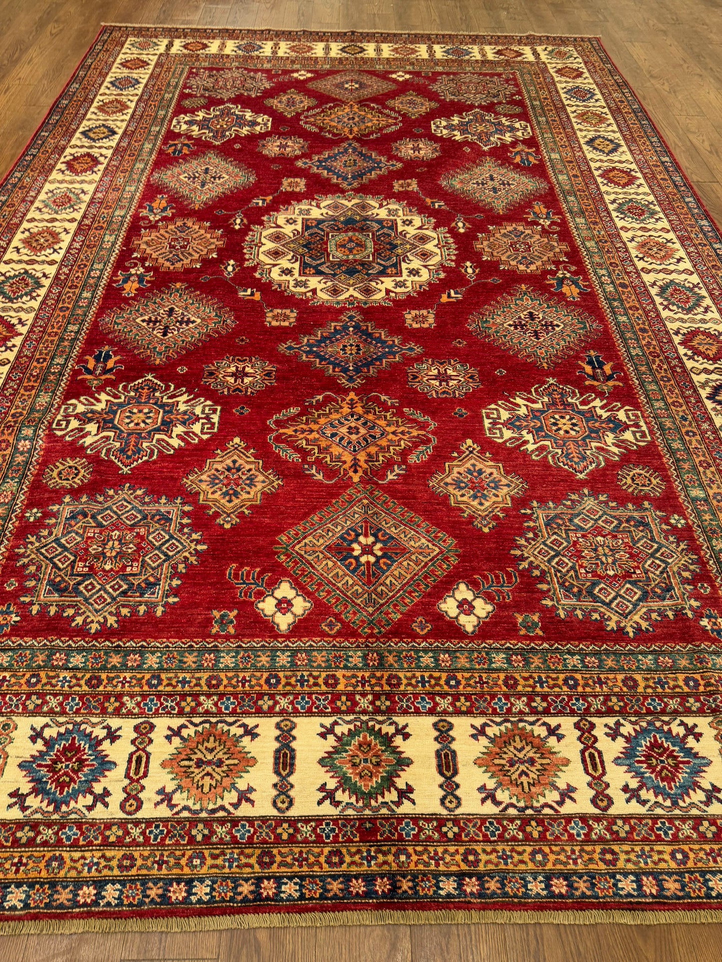 Kazak NJ2850 - 8.9 x 13.2