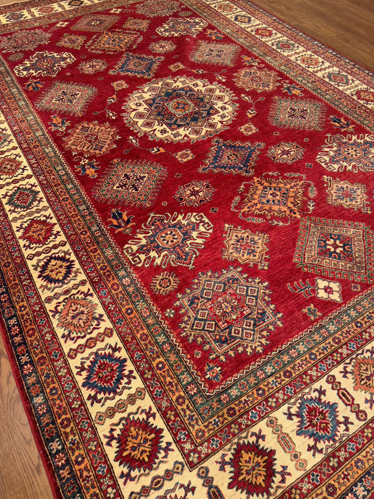 Kazak NJ2850 - 8.9 x 13.2