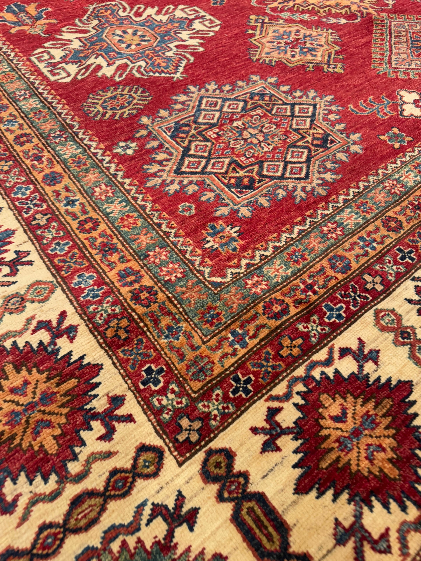 Kazak NJ2850 - 8.9 x 13.2