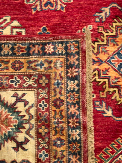 Kazak NJ2850 - 8.9 x 13.2