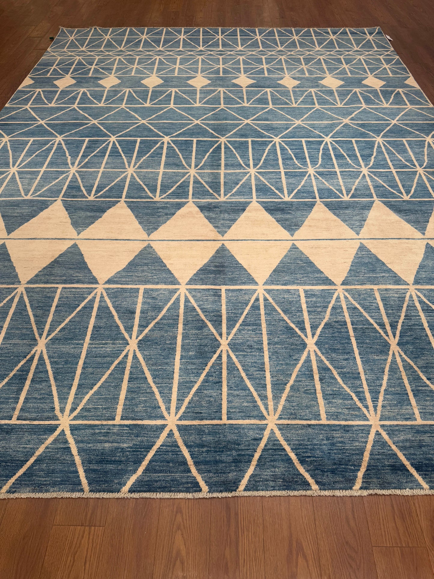 Moroccan NJ2969 - 10 x 13.7