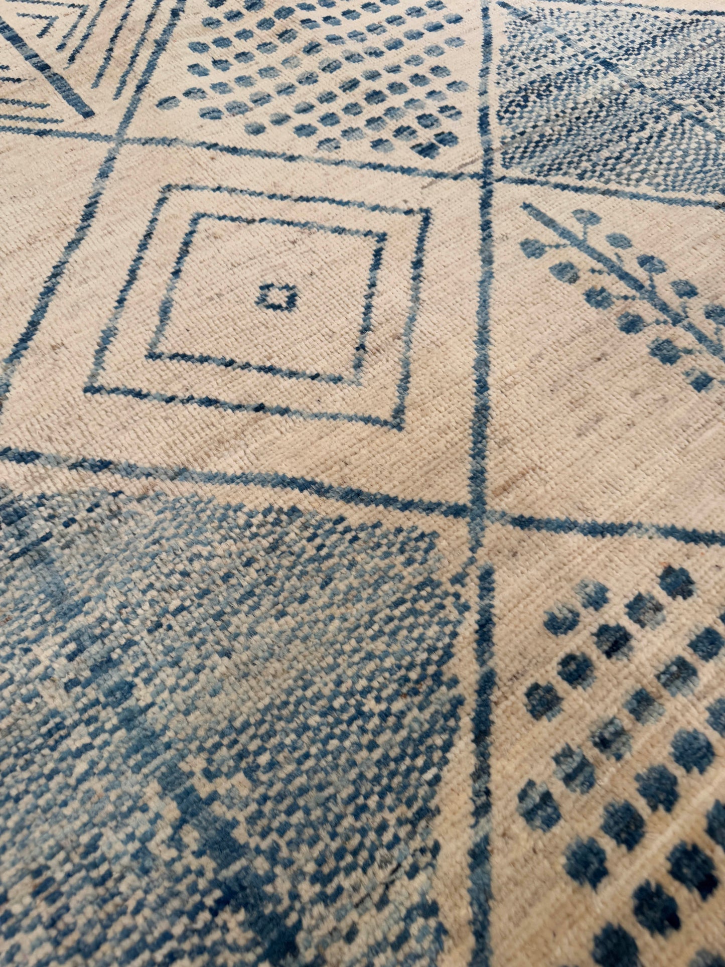 Moroccan NJ2982 - 9.7 x 13.7