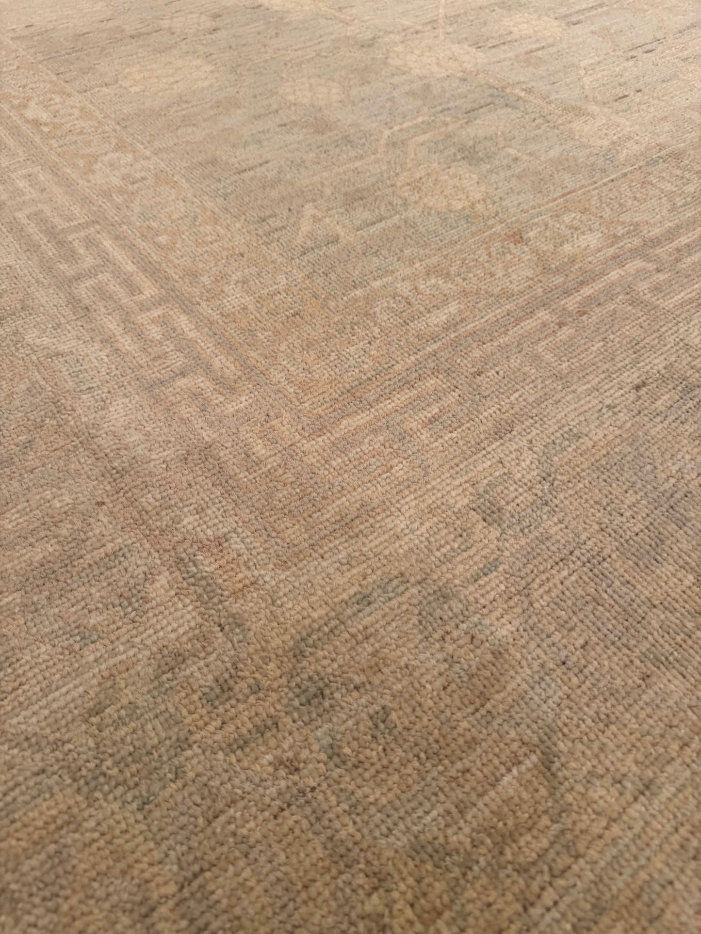 Oushak NJ3743 - 8.1 x 10.3