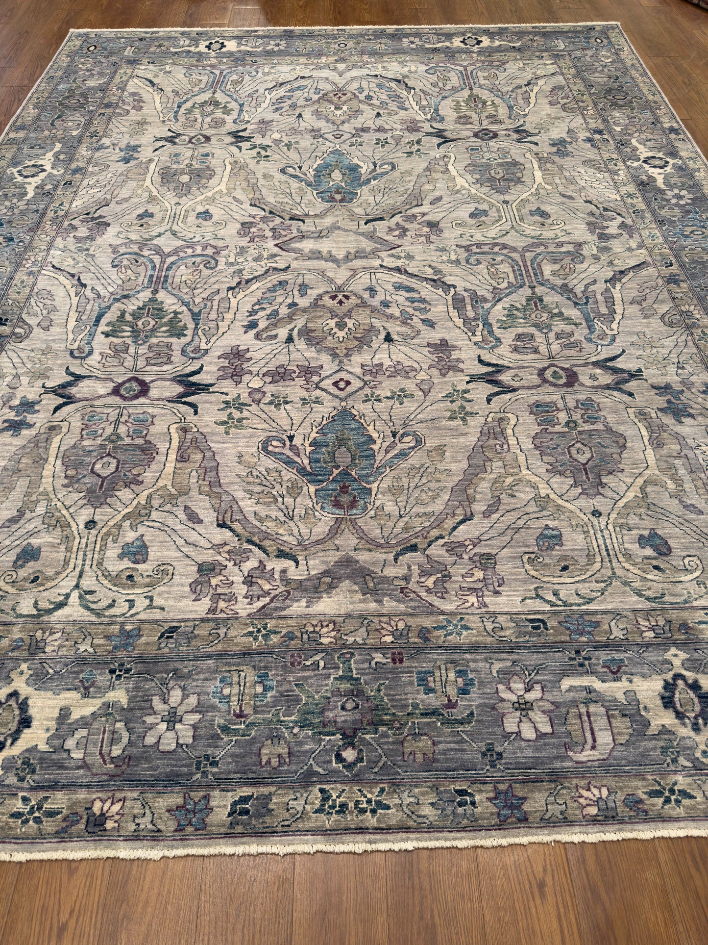 Tabriz NJ3744 - 8.11 x 11.8