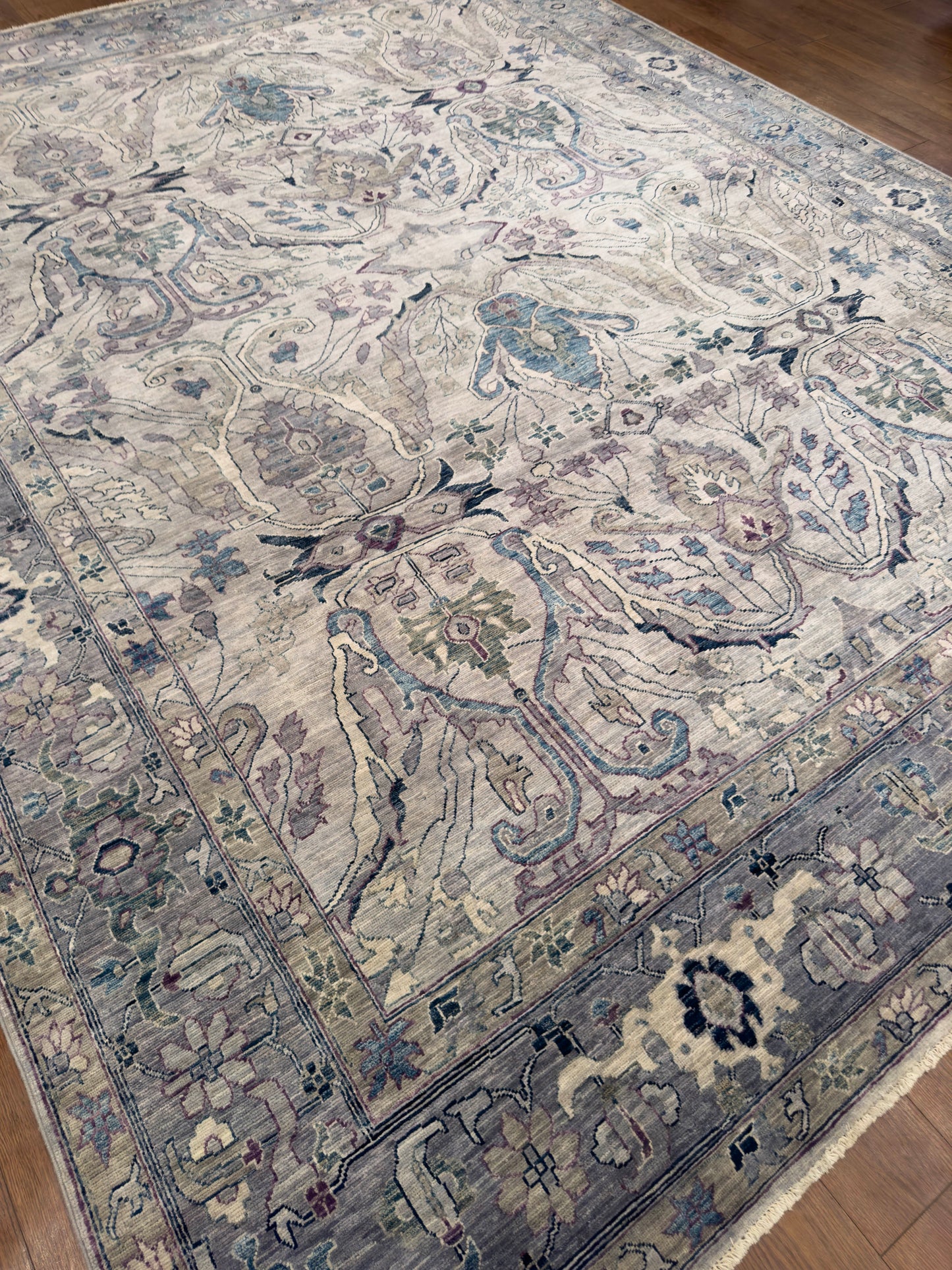 Tabriz NJ3744 - 8.11 x 11.8