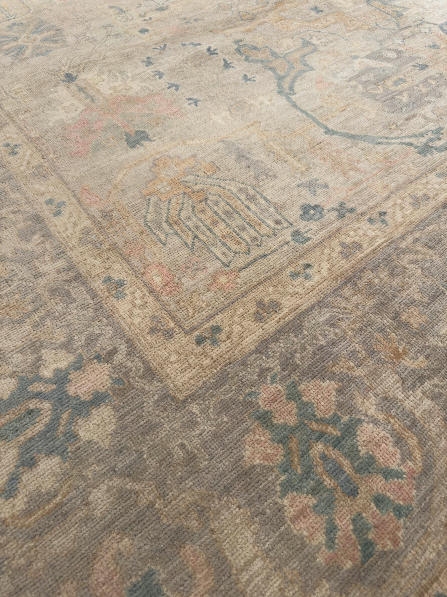 Oushak NJ3745 - 8.11 x 11.9