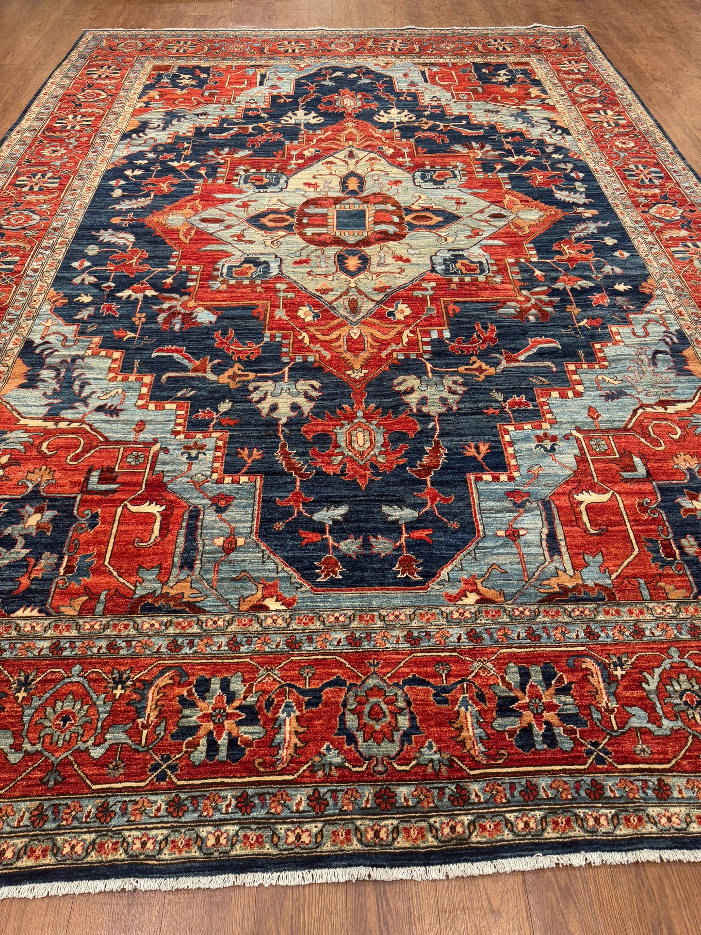 Serapi NJ3753 - 10 x 14.3