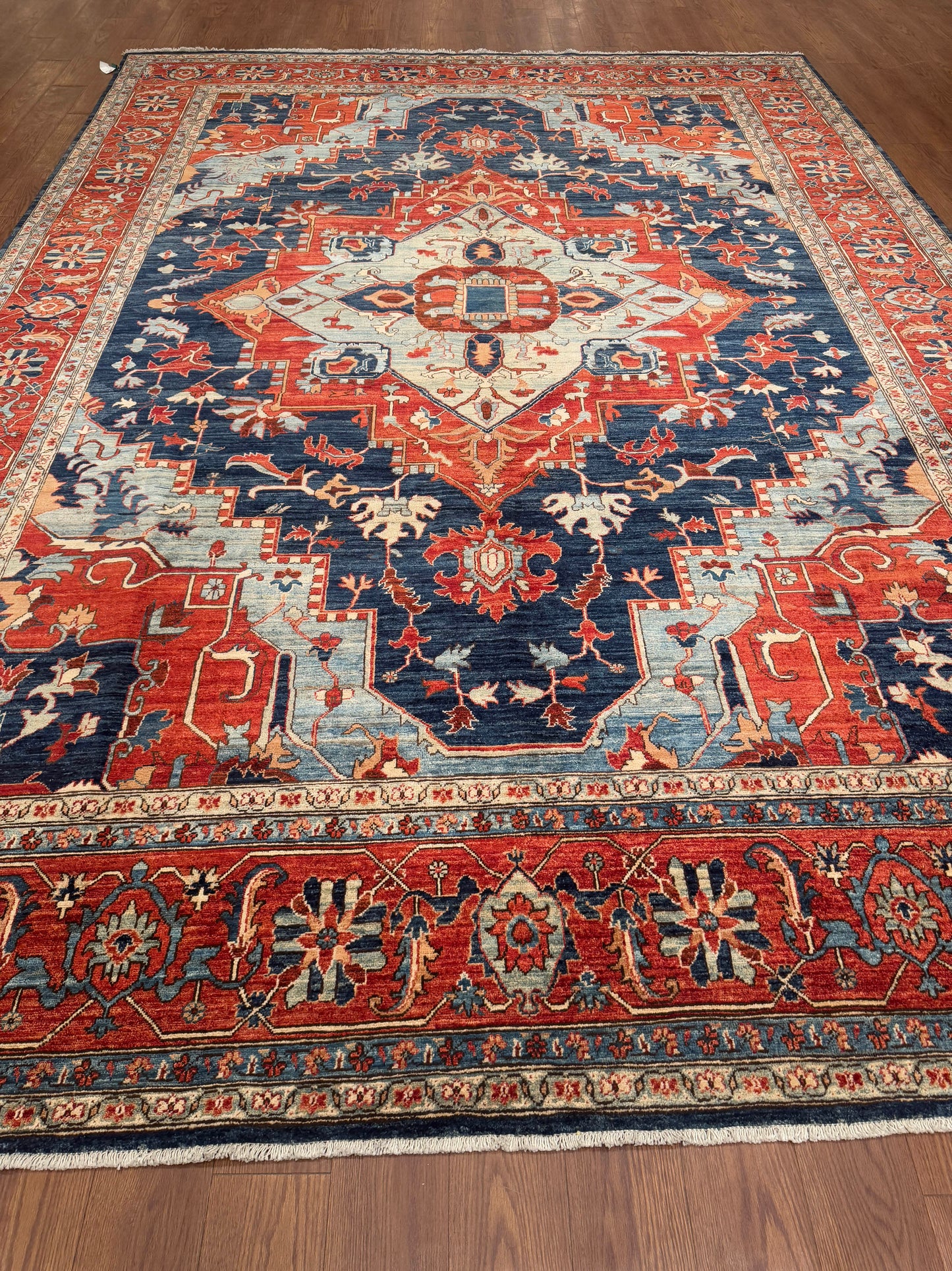 Serapi NJ3753 - 10 x 14.3