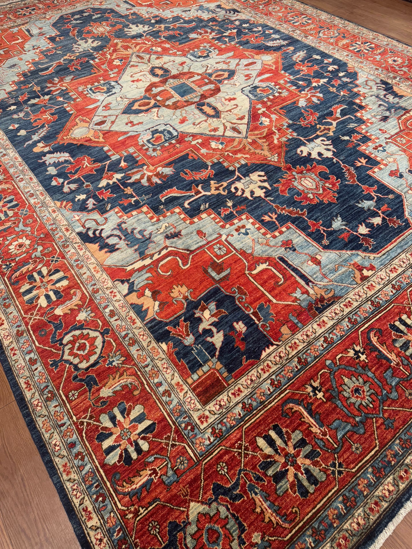 Serapi NJ3753 - 10 x 14.3