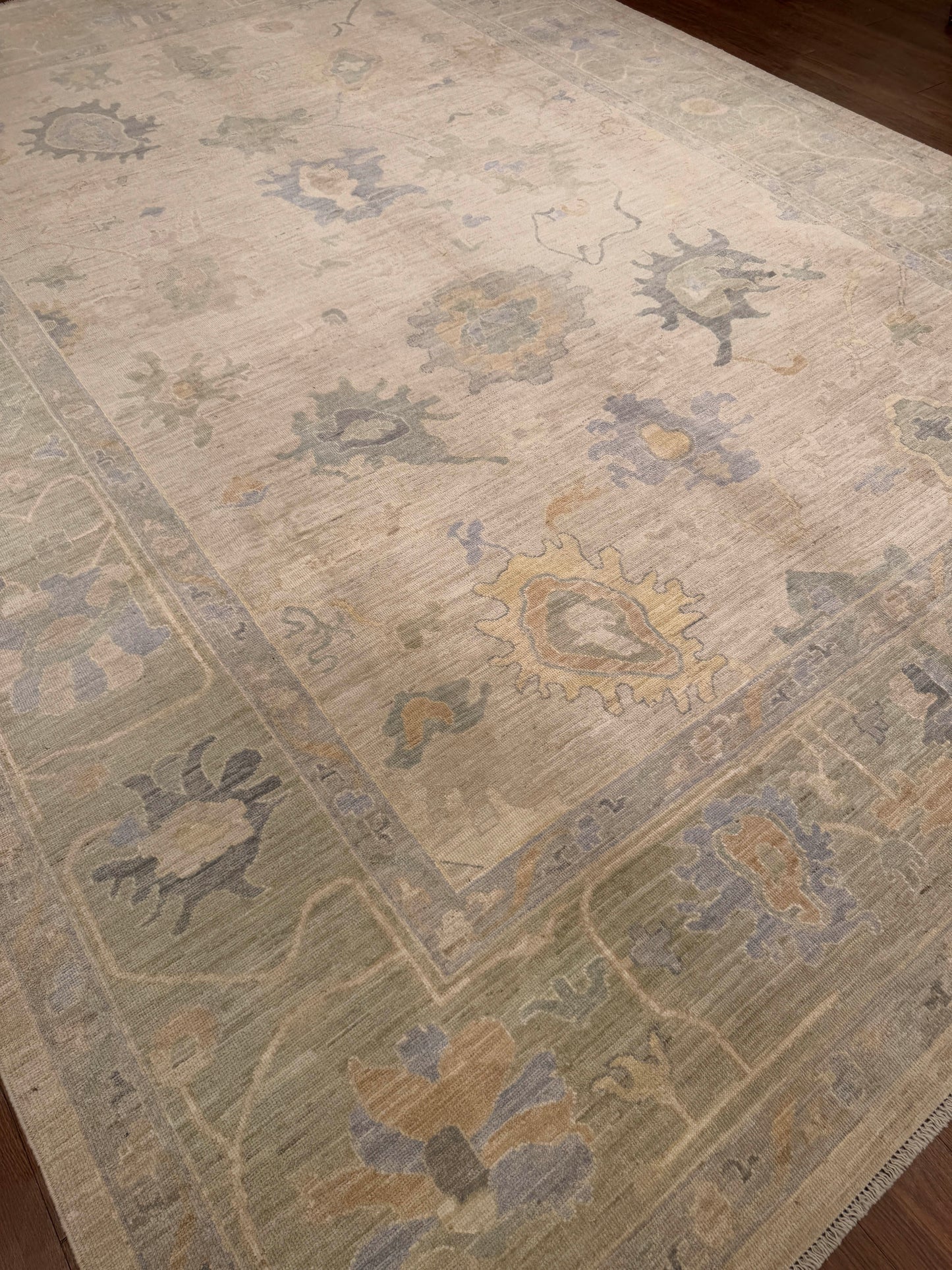 Oushak NJ3785 - 10.1 x 13.11