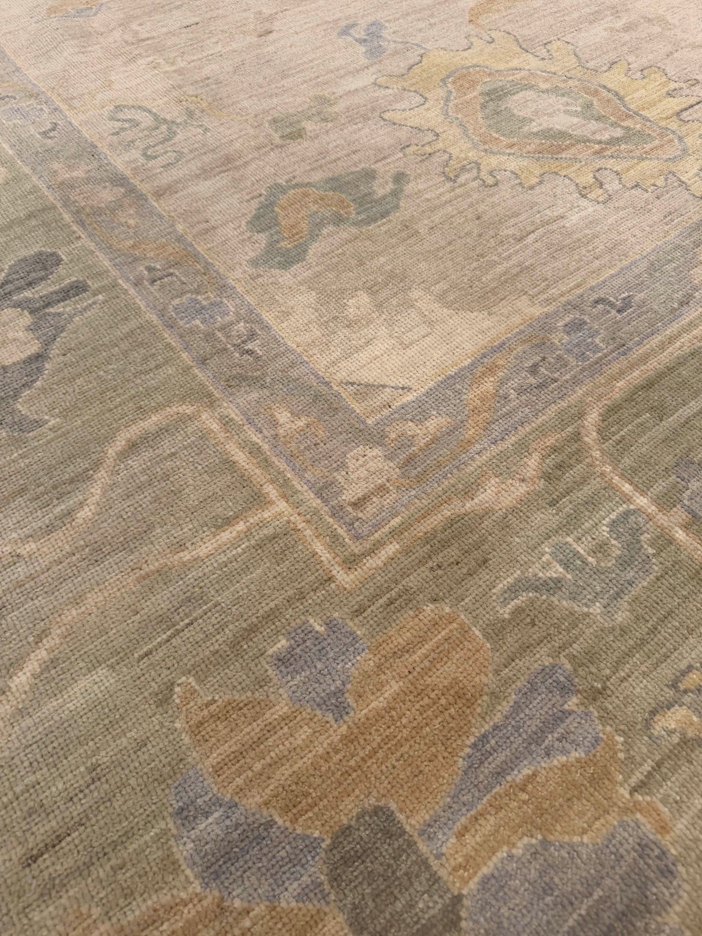 Oushak NJ3785 - 10.1 x 13.11