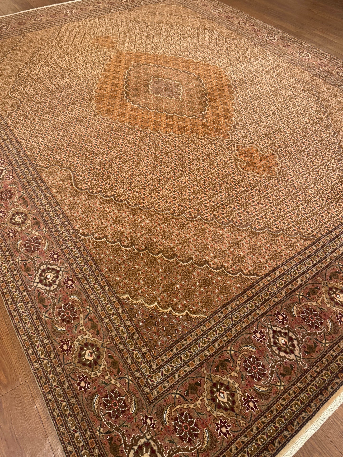 Tabriz NJ7109 - 9.8 x 13.1