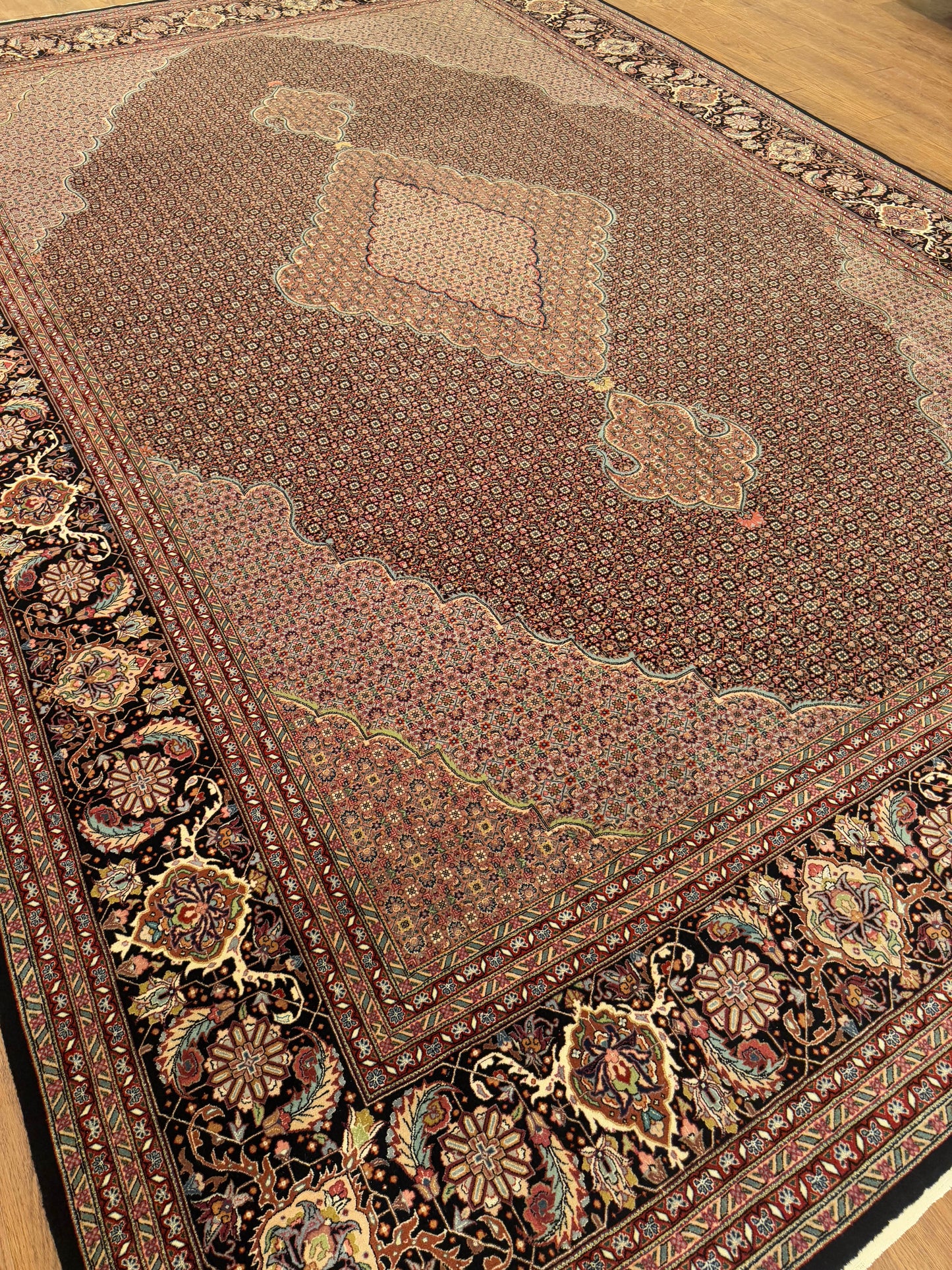 Tabriz NJ7122 - 9.10 x 14.6