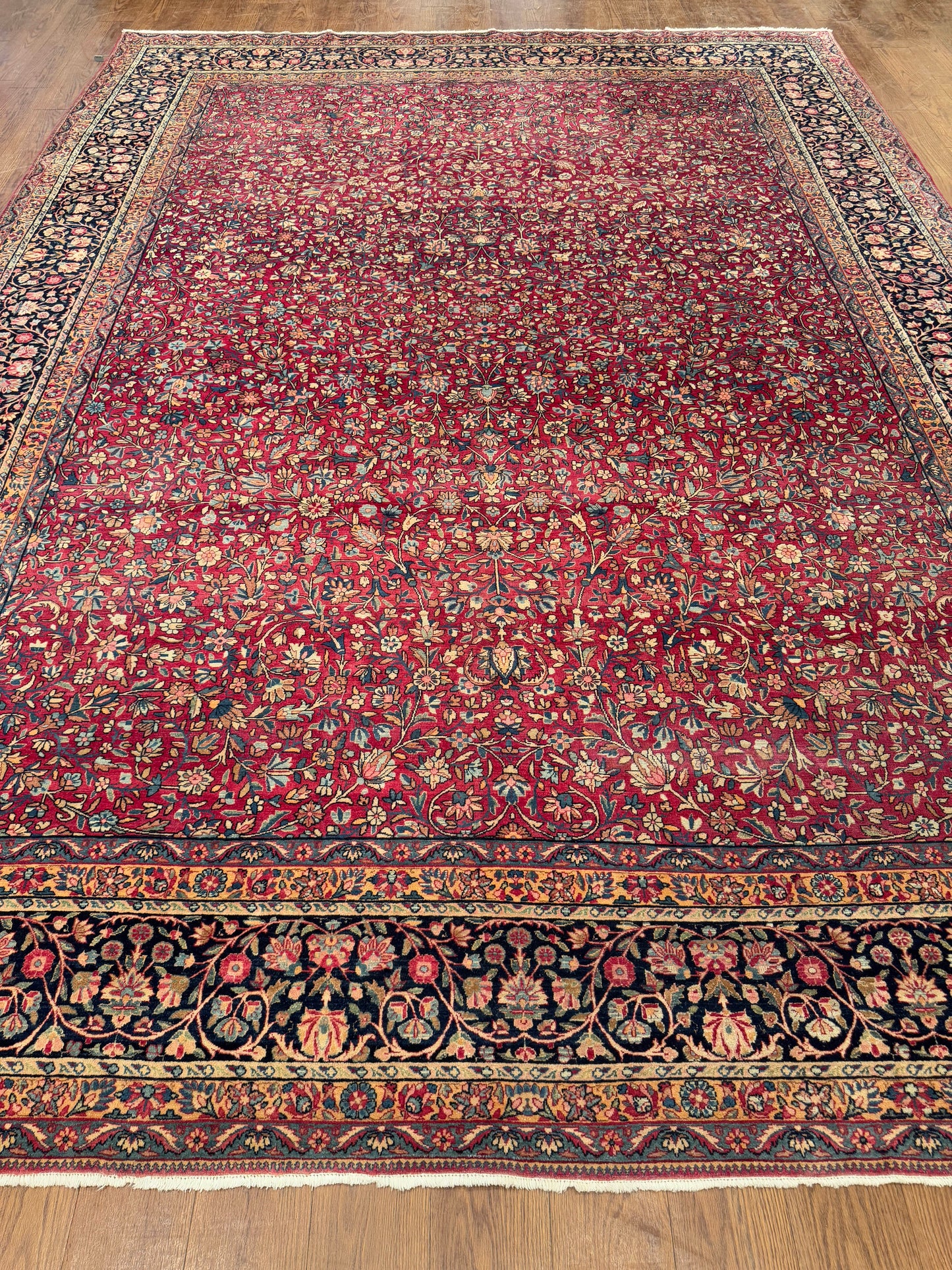 Kashan NJ7125 - 9.8 x 13.7