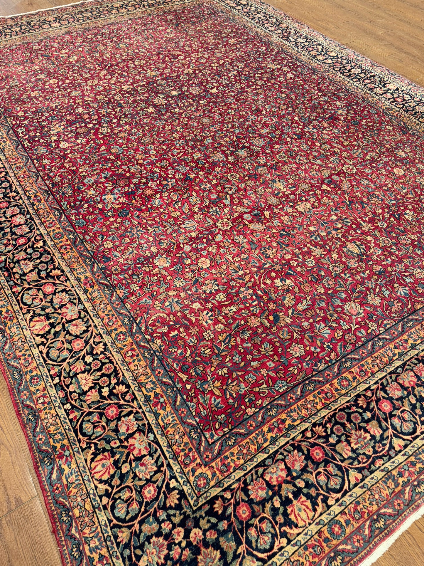 Kashan NJ7125 - 9.8 x 13.7