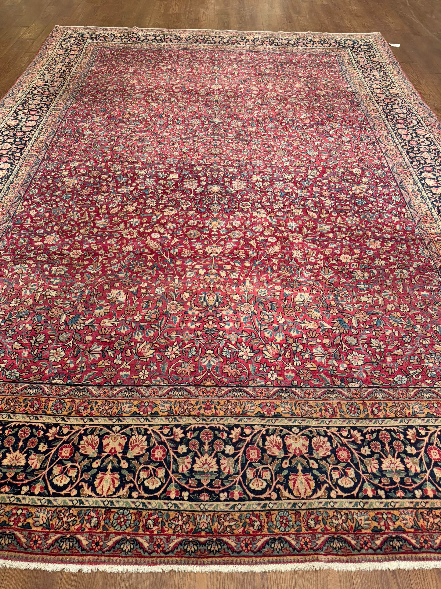 Kashan NJ7125 - 9.8 x 13.7