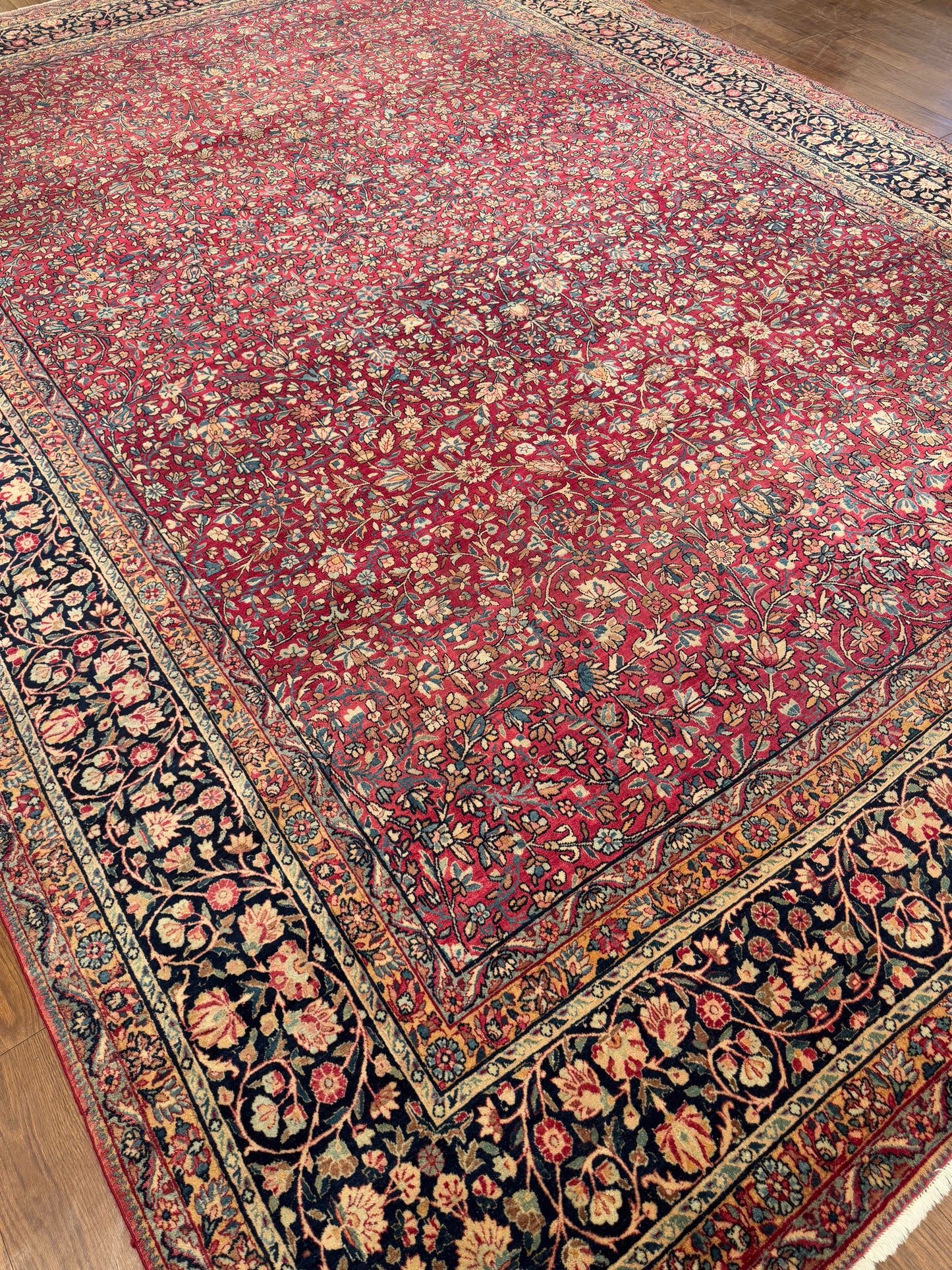 Kashan NJ7125 - 9.8 x 13.7