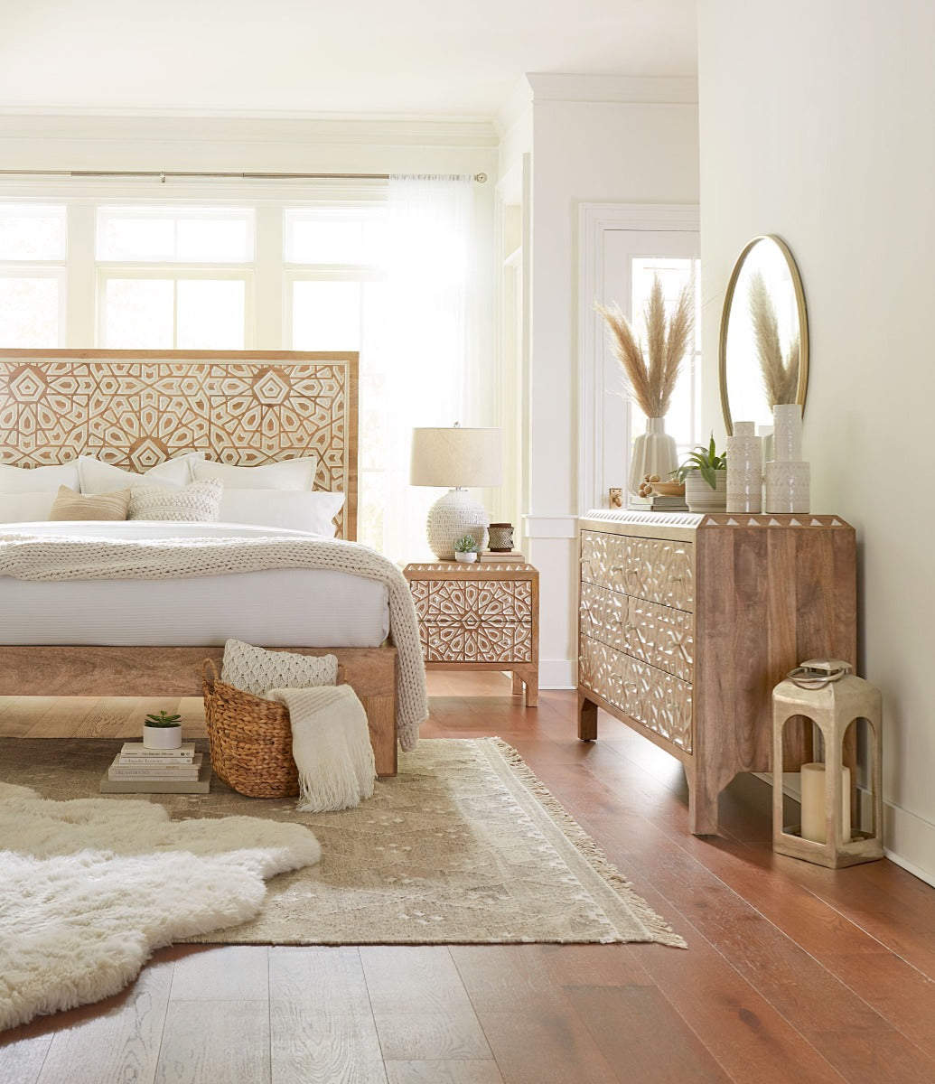 66" Carved Natural White Queen Size Bed